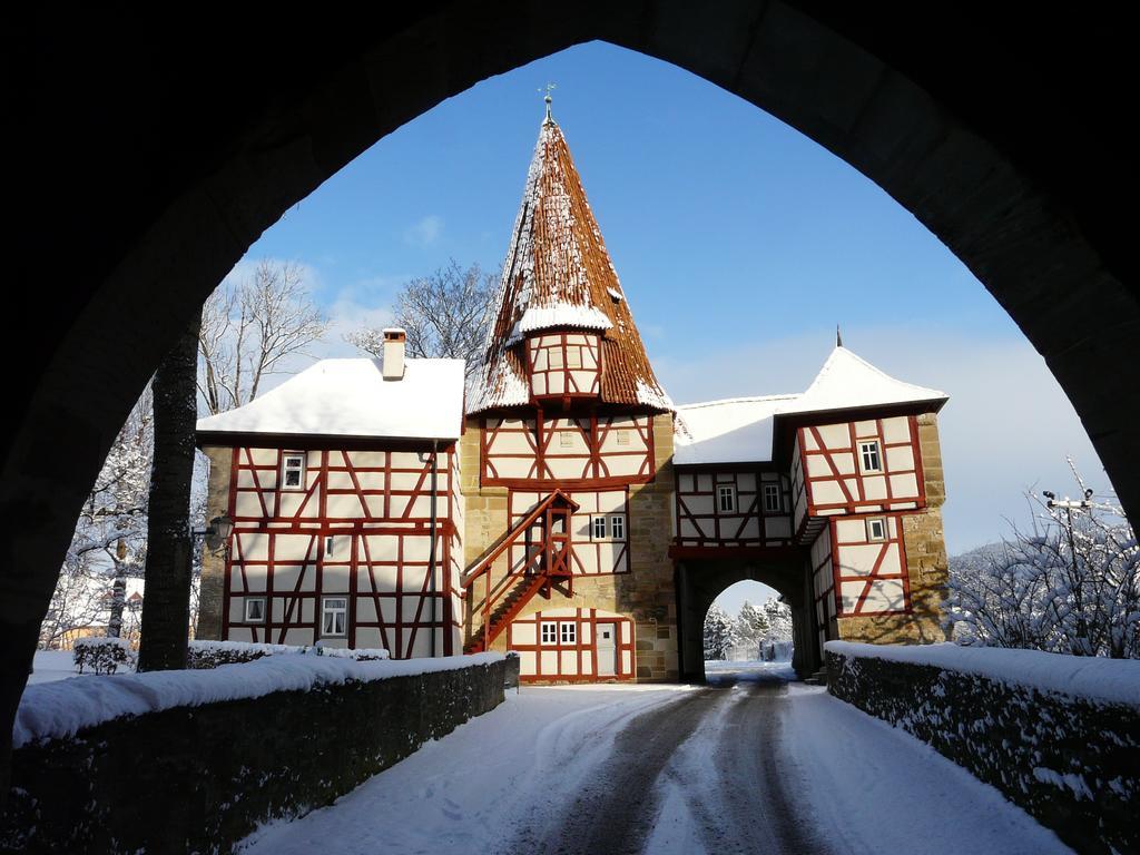 Weingut Gaestehaus Weigand Ипхофен Экстерьер фото
